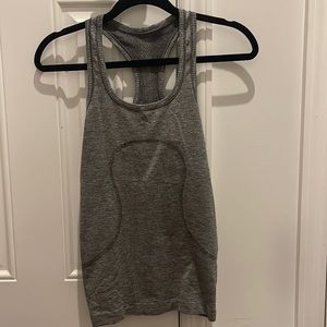 Lululemon swiftly tech tank top gray shimmer size 4